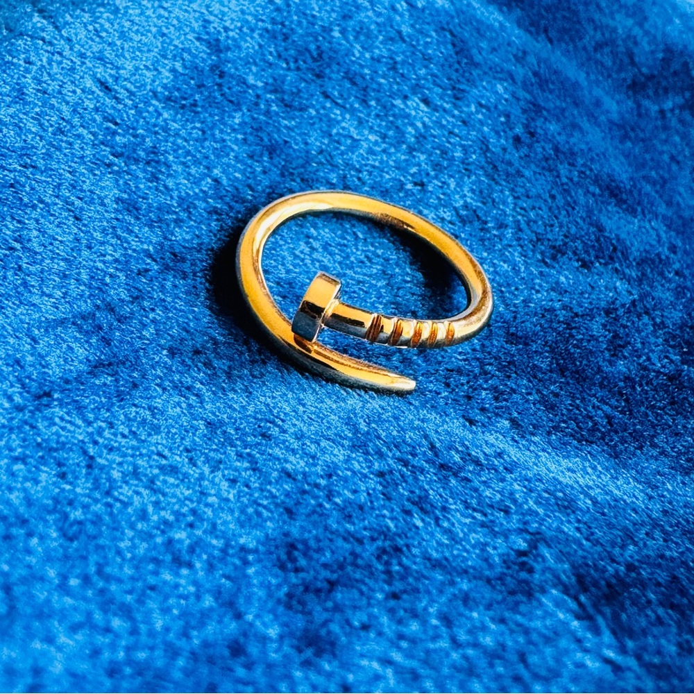 ✨SOLD✨ 17K Solid Gold Ring, Weight 4.2grams, Size 7, New 😍